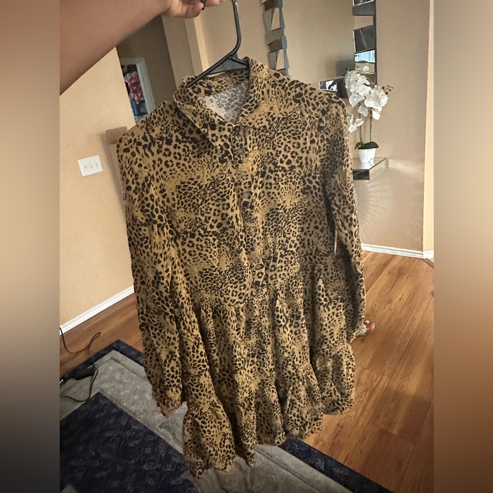 Longs leave loose short dress.